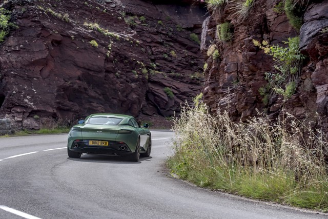 Aston Martin Db12 Foto 83
