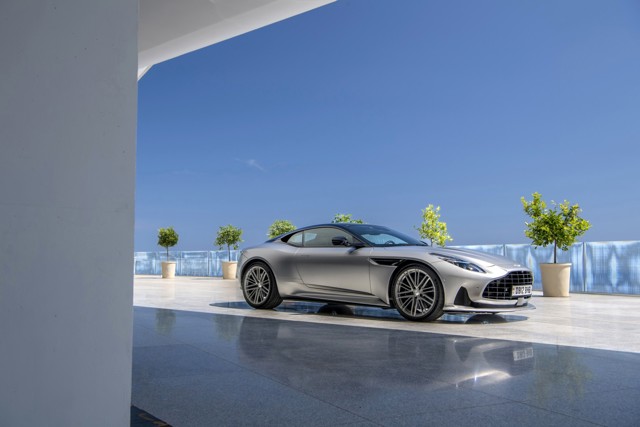 Aston Martin Db12 Foto 101