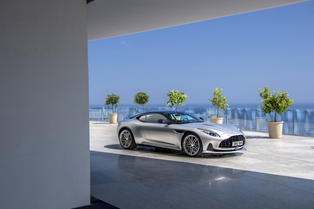Aston Martin Db12 Foto 102