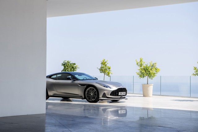 Aston Martin Db12 Foto 104