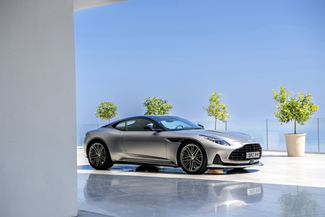 Aston Martin Db12 Foto 105