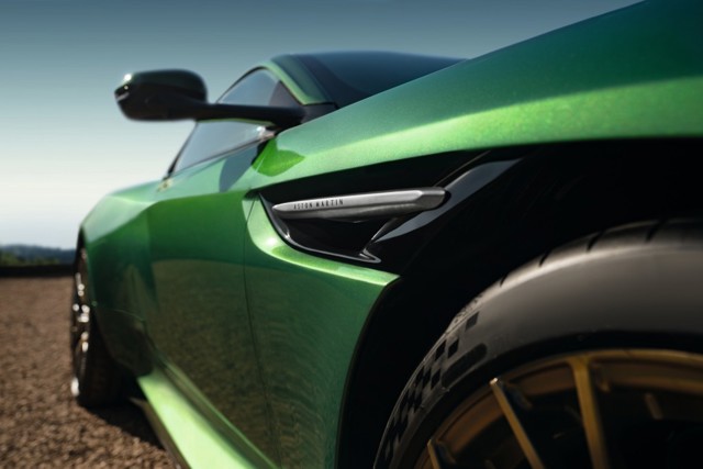 Aston Martin Db12 Foto 7