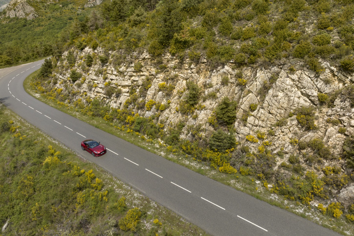 Aston Martin Db12 photo 115