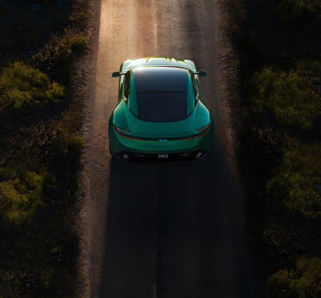 Aston Martin Db12 Foto 8