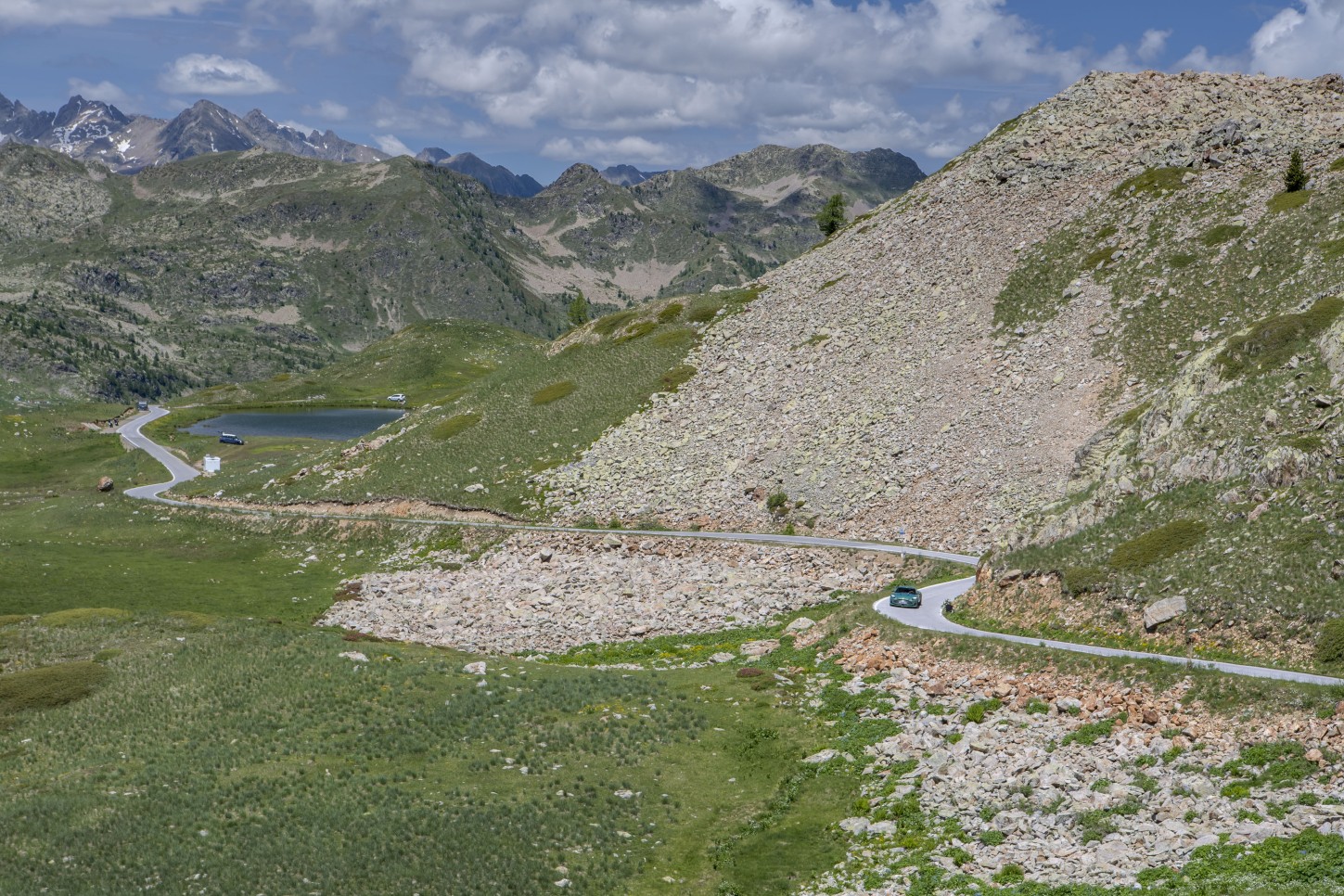 Aston Martin Db12 photo 124