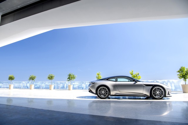 Aston Martin Db12 Foto 125