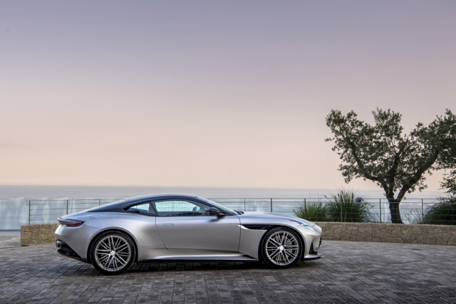 Aston Martin Db12 Foto 128