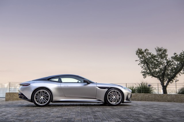 Aston Martin Db12 Foto 129