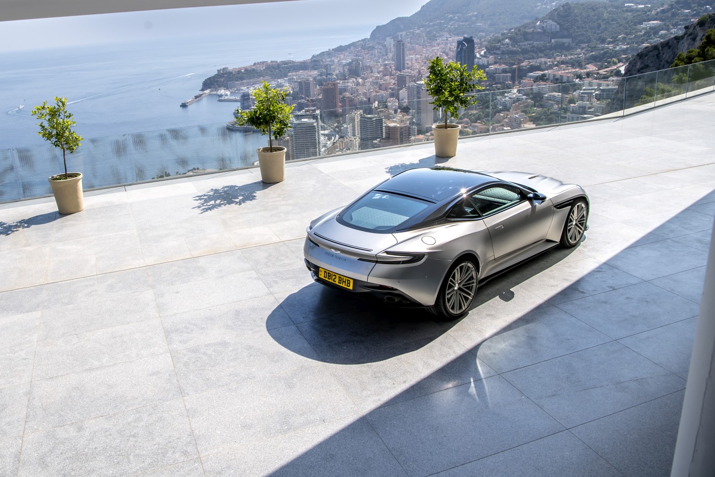 Aston Martin Db12 photo 130