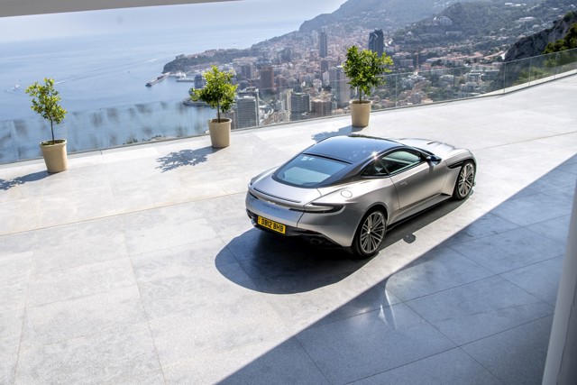 Aston Martin Db12 Foto 130
