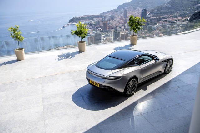 Aston Martin Db12 Foto 131