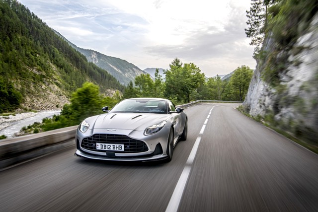 Aston Martin Db12 Foto 135
