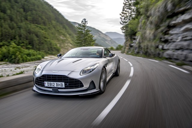 Aston Martin Db12 Foto 136