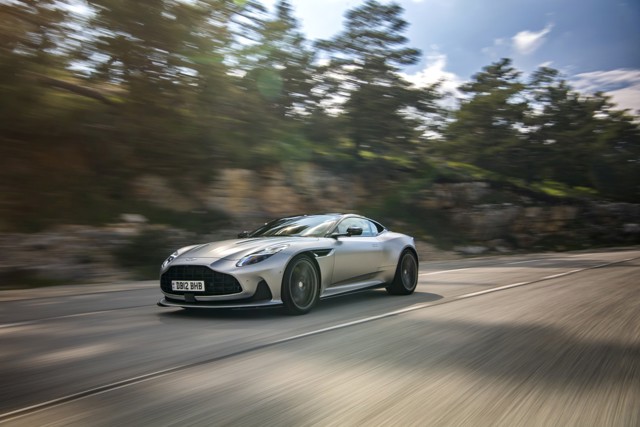 Aston Martin Db12 Foto 139