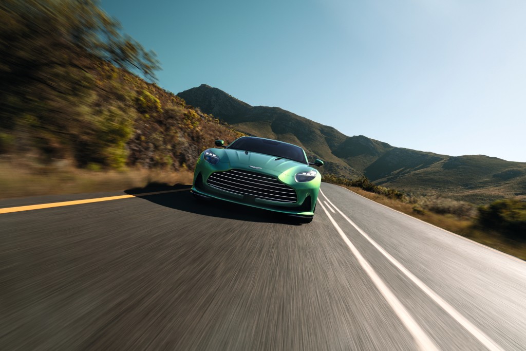 Aston Martin Db12 photo 11