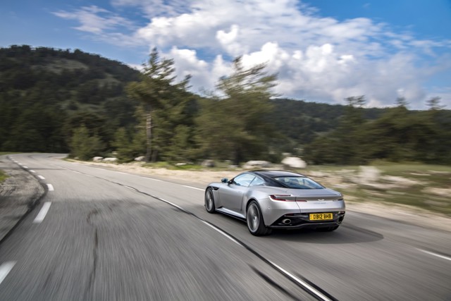 Aston Martin Db12 Foto 150