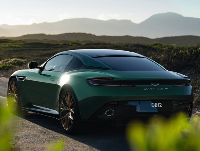 Aston Martin Db12 Foto 15