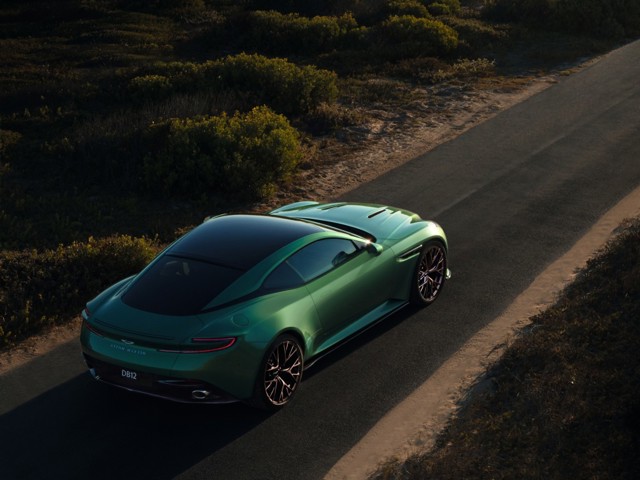 Aston Martin Db12 Foto 17