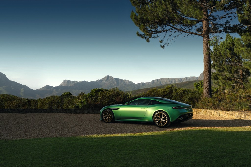 Aston Martin Db12 photo 20