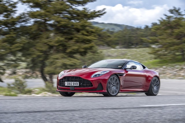 Aston Martin Db12 Foto 26