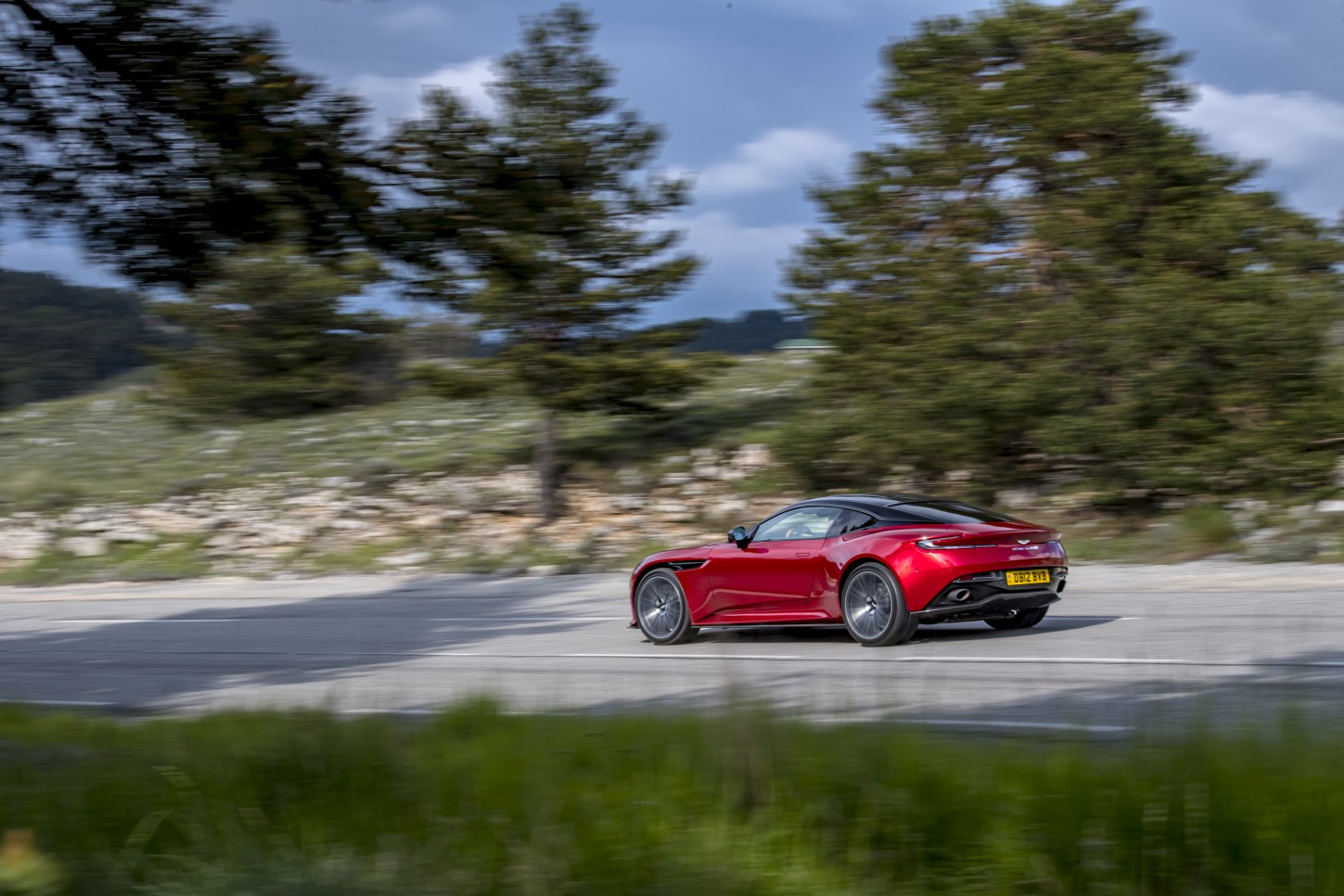 Aston Martin Db12 photo 29