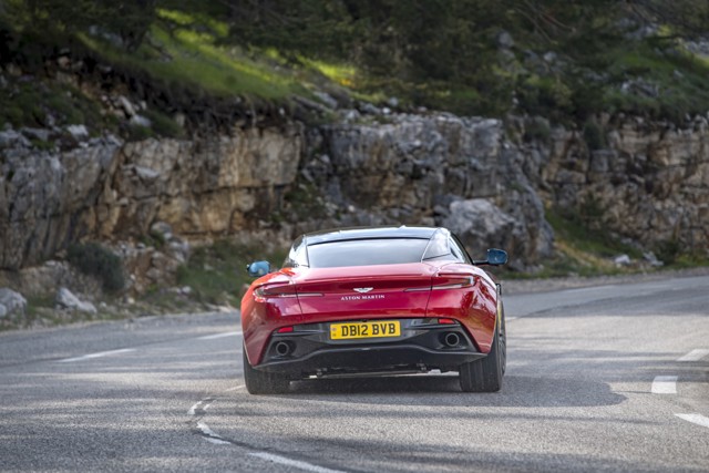 Aston Martin Db12 Foto 30