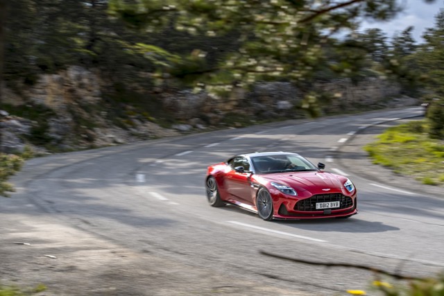 Aston Martin Db12 Foto 31