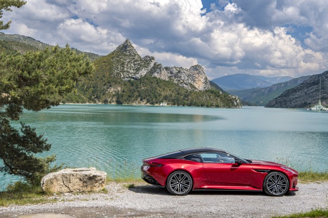 Aston Martin Db12 Foto 42