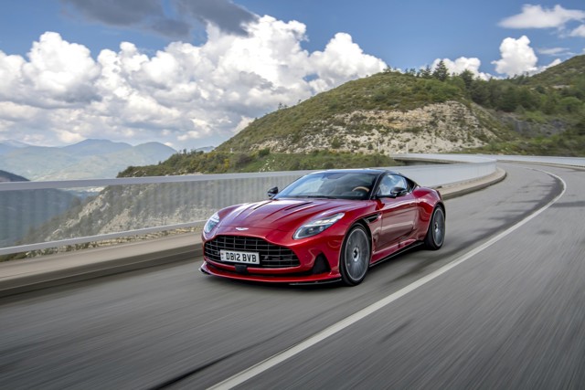 Aston Martin Db12 Foto 44