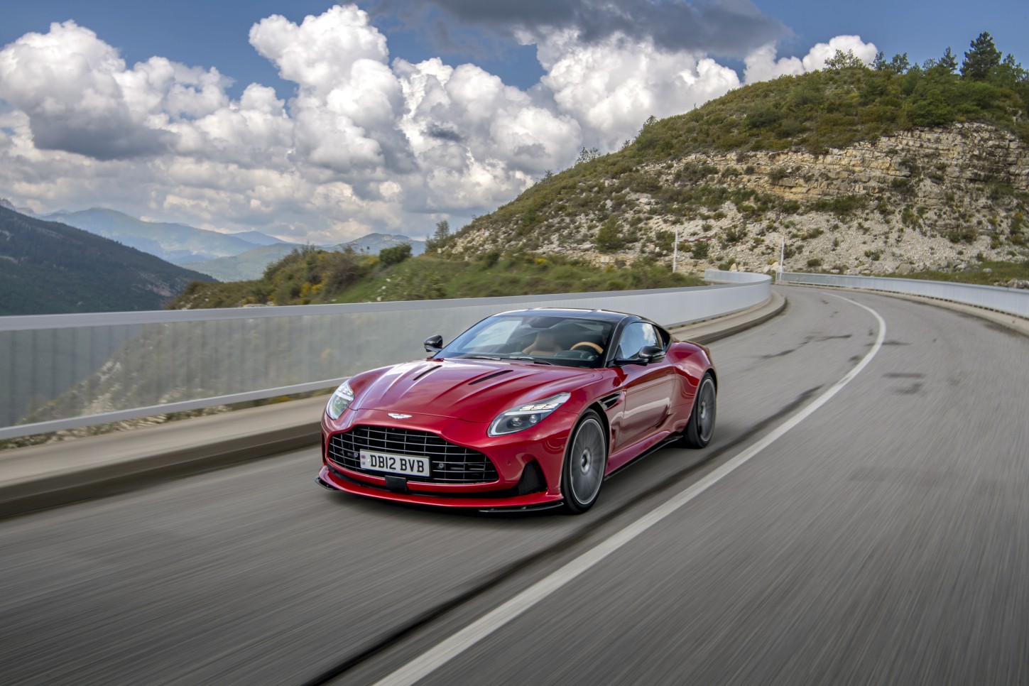 Aston Martin Db12 photo 47