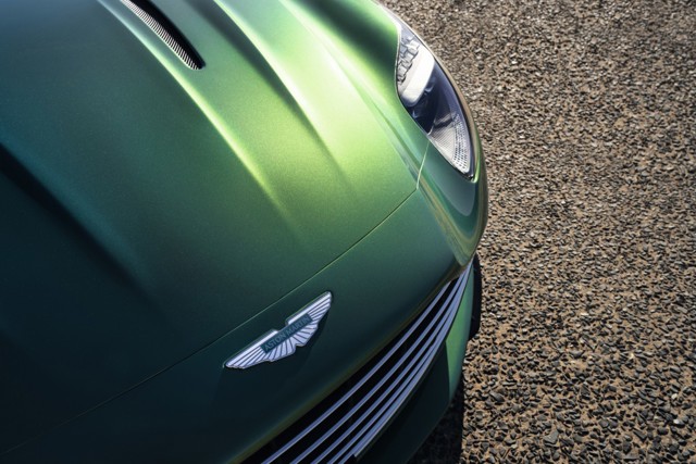 ASTON MARTIN DB12