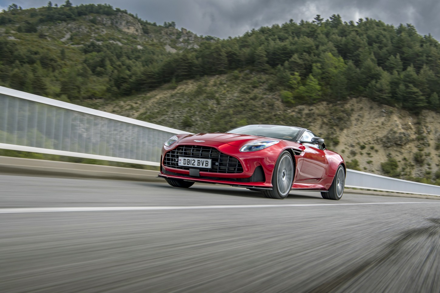 Aston Martin Db12 photo 51