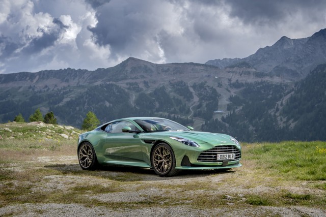 Aston Martin Db12 Foto 64