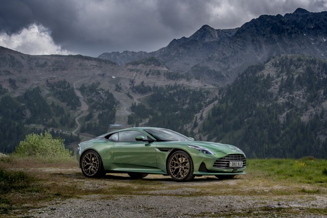 Aston Martin Db12 Foto 65