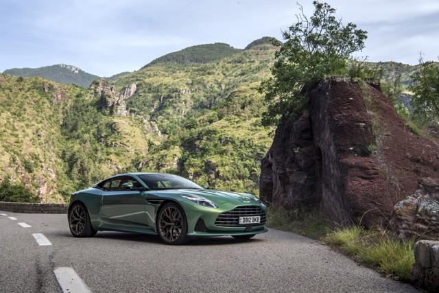 Aston Martin Db12 Foto 67