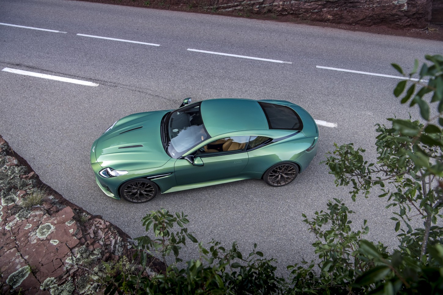 Aston Martin Db12 photo 72