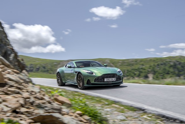 Aston Martin Db12 Foto 76