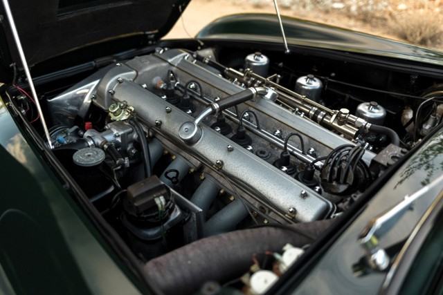 Aston Martin Db6 foto 31