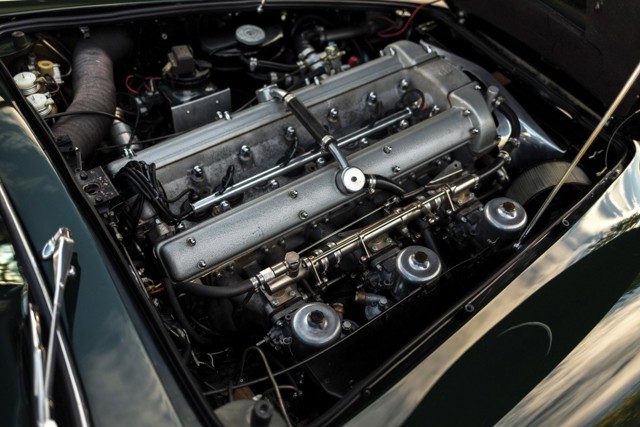 Aston Martin Db6 foto 32
