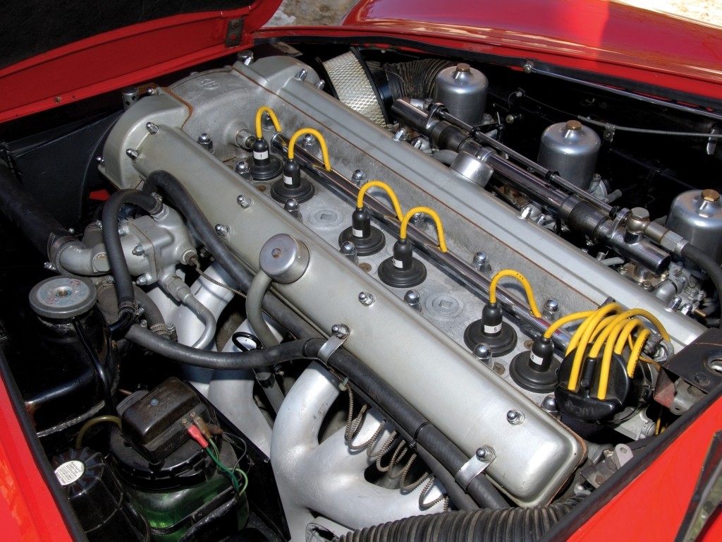 Aston Martin Db6 photo 33