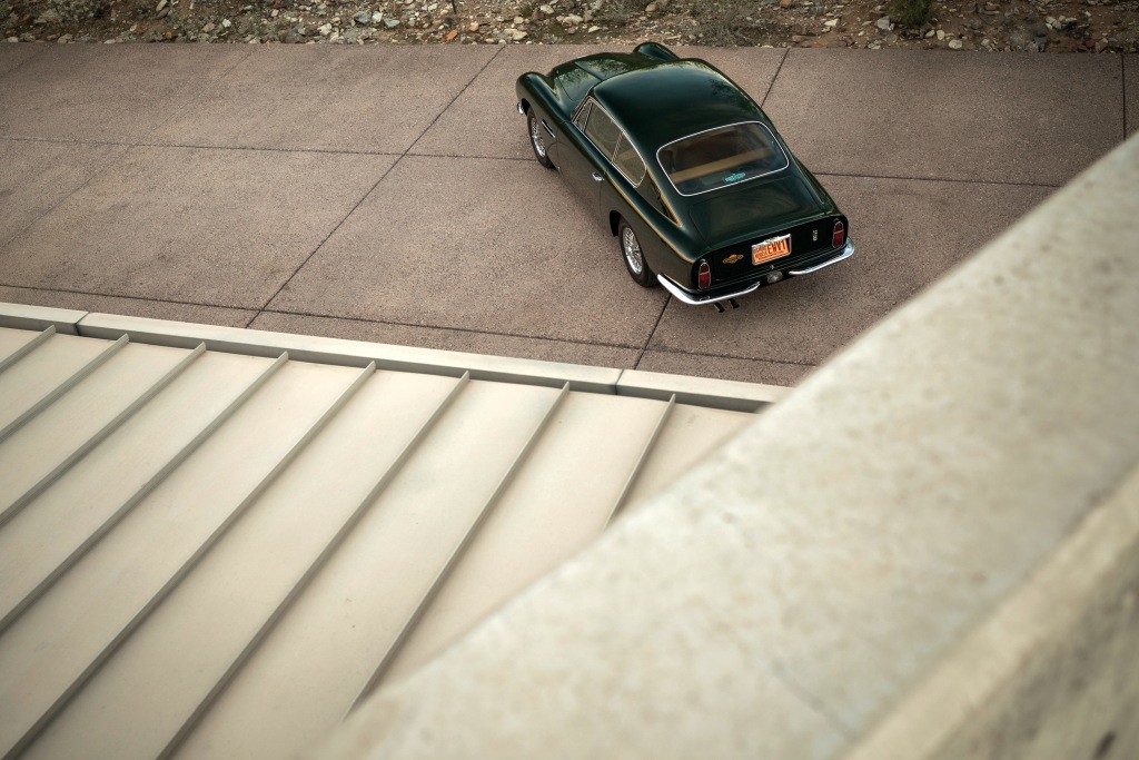 Aston Martin Db6 photo 11