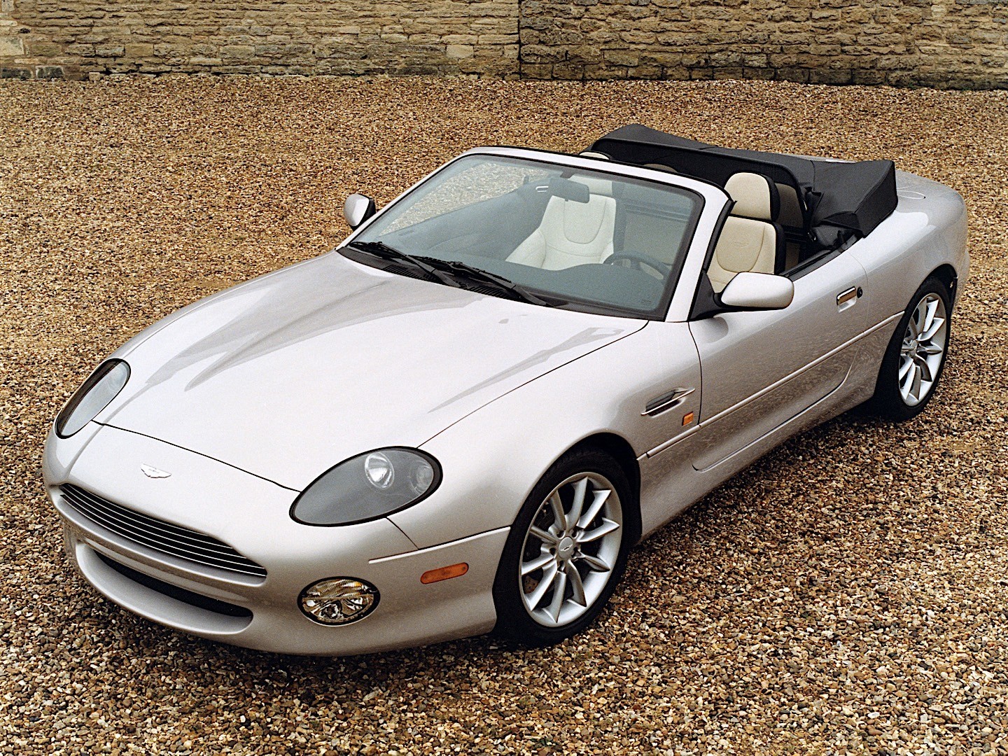 Aston Martin Db7 Volante photo 7