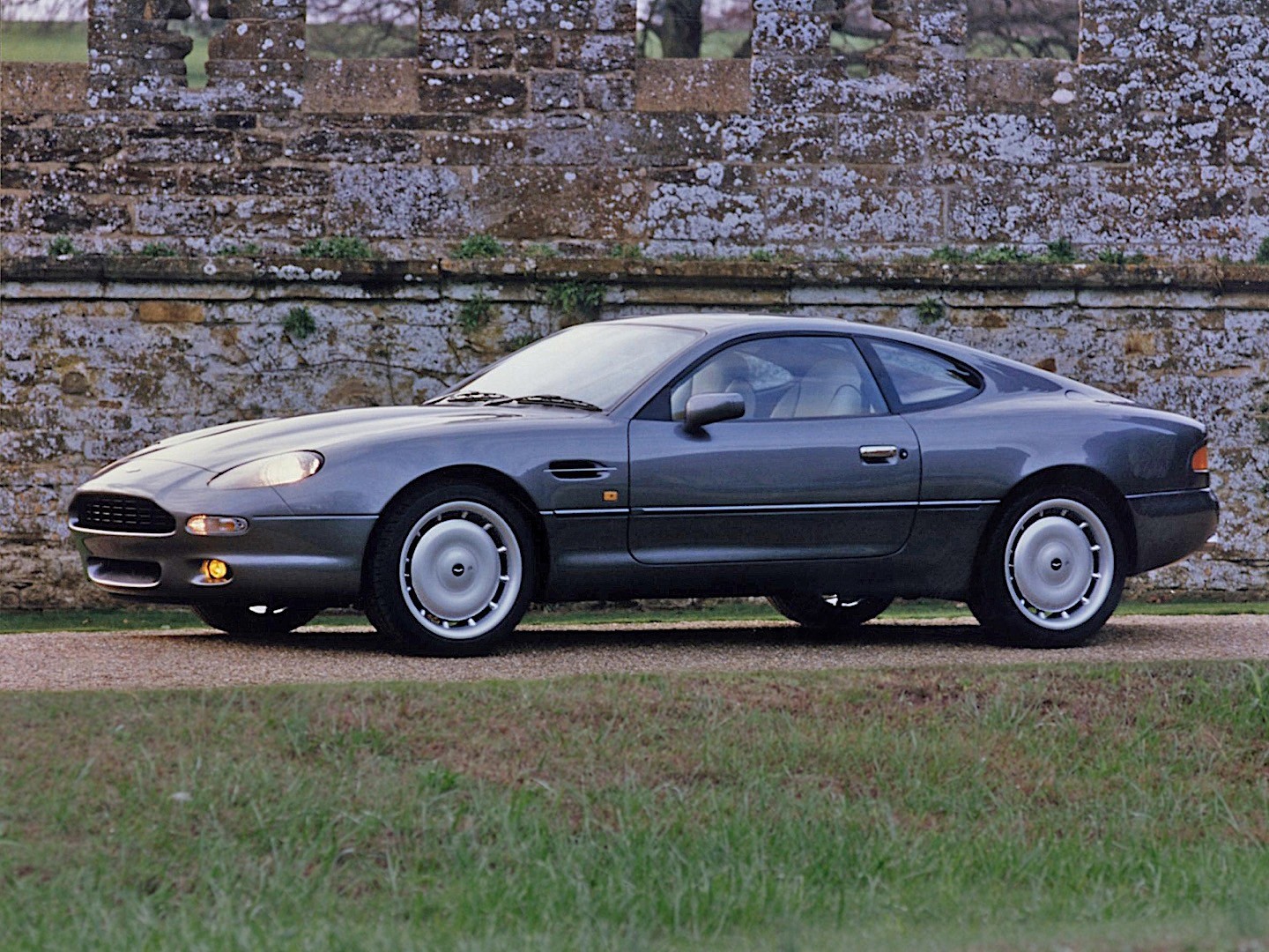 Aston Martin Db7 photo 5