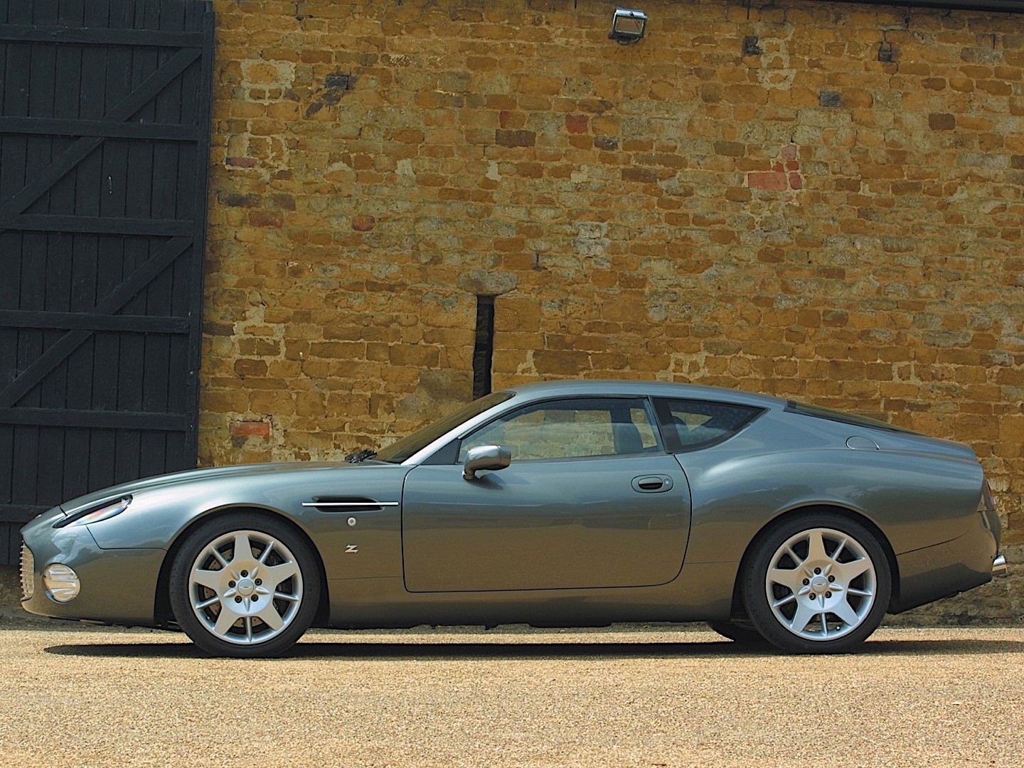 Aston Martin Db7 photo 15