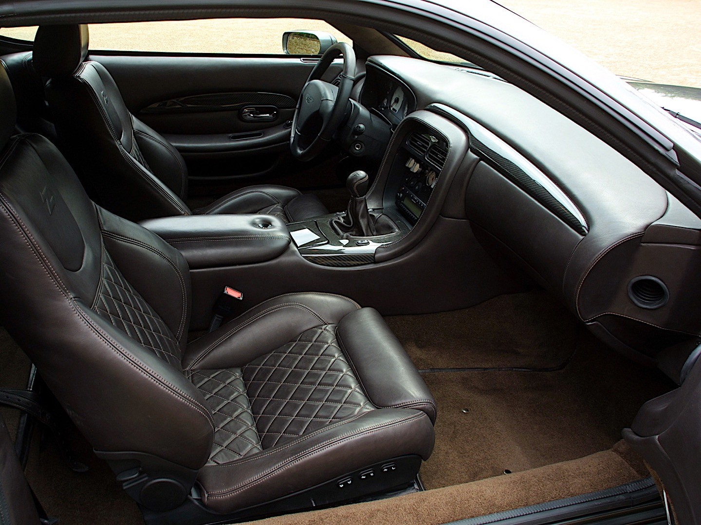 Aston Martin Db7 photo 23