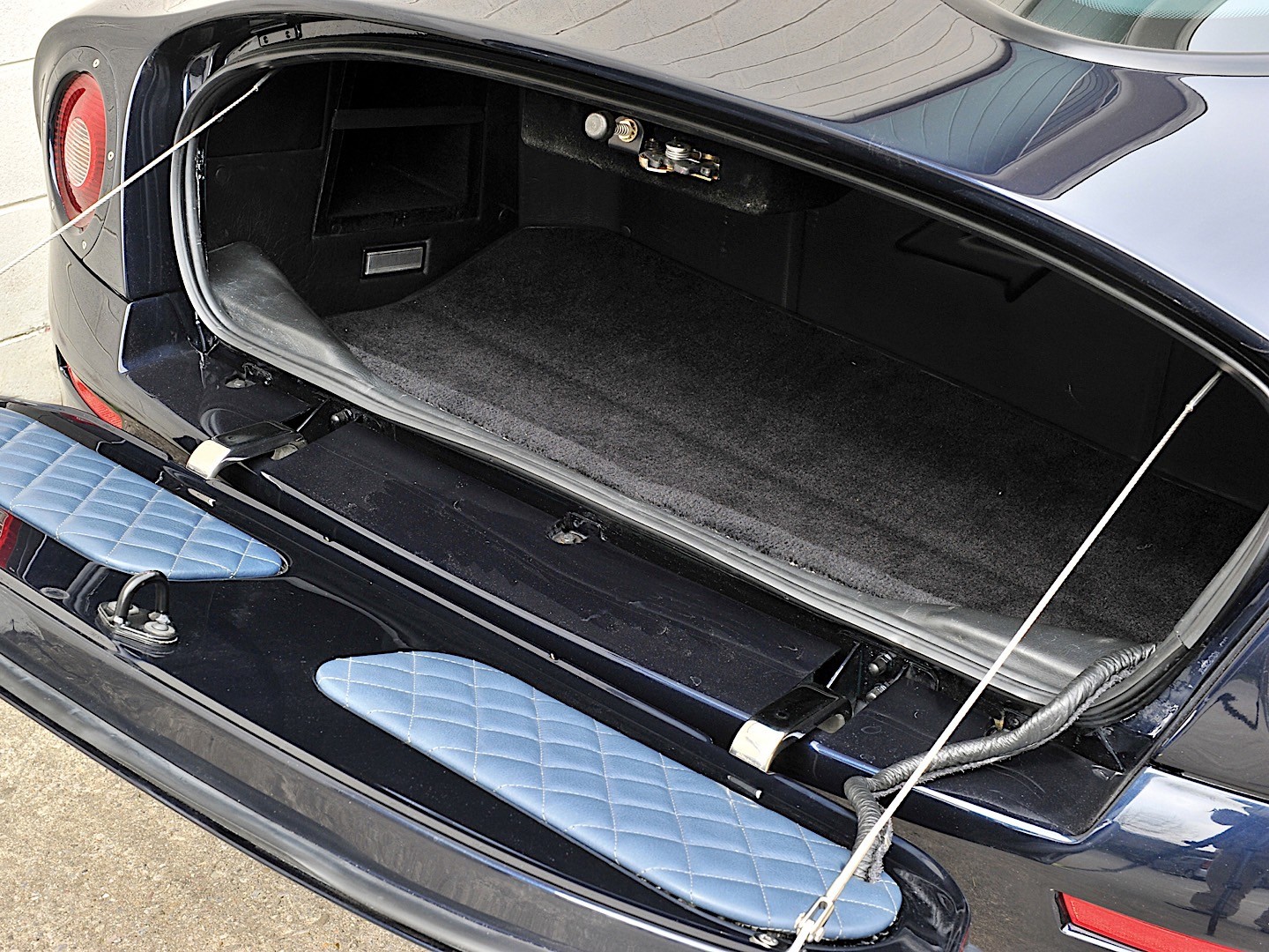 Aston Martin Db7 photo 24