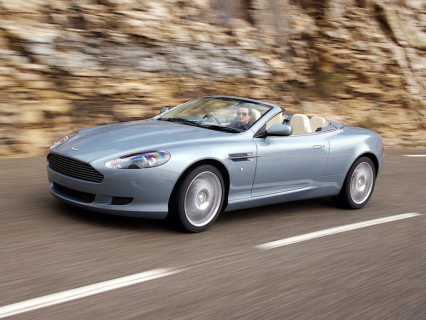 Aston Martin Db9 Volante photo 31