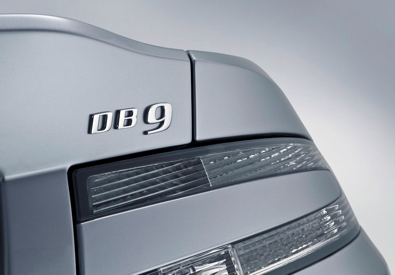 Aston Martin Db9 photo 4