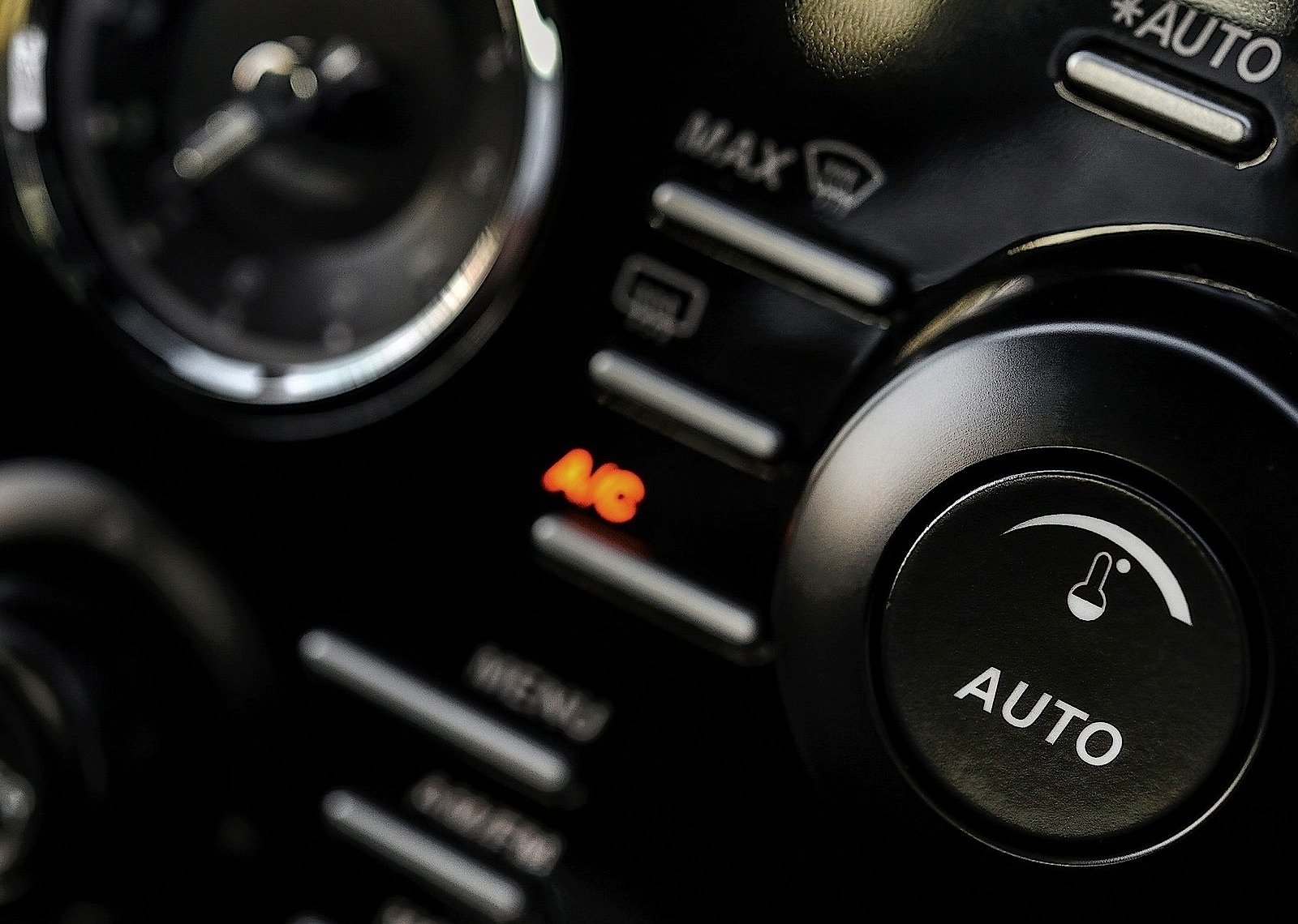 Aston Martin Db9 photo 22