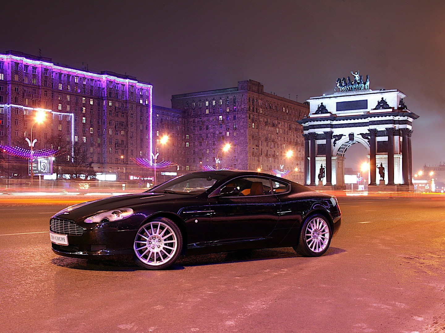 Aston Martin Db9 photo 11